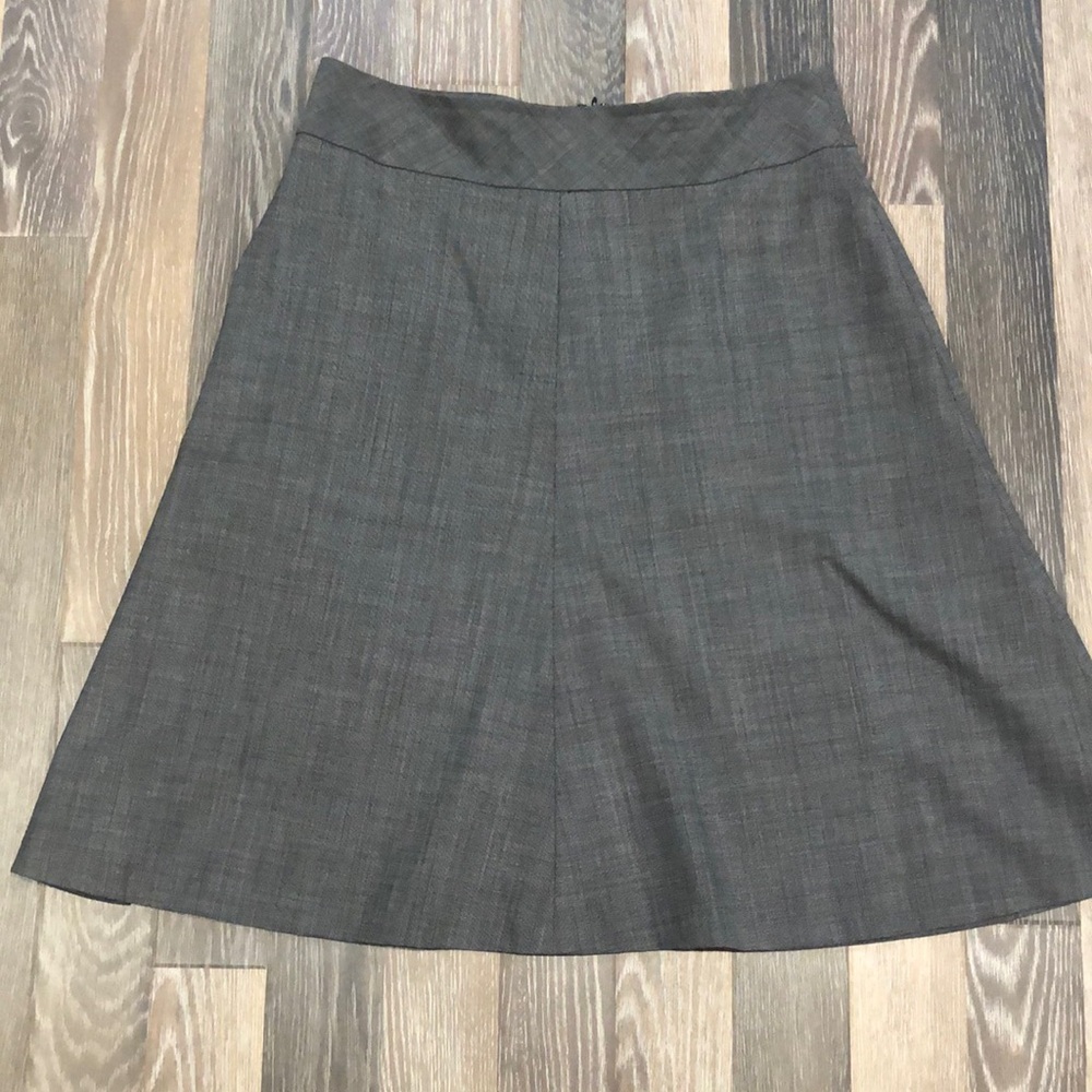 Banana Republic brown A-Line Skirt. Size 8.